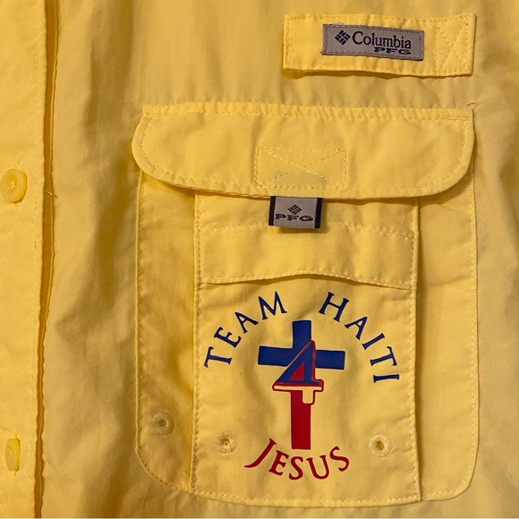 Columbia PFG Yellow Bahama Camp Shirt Short Sleeve Team Haiti 4 Jesus Size XL - Picture 2 of 8